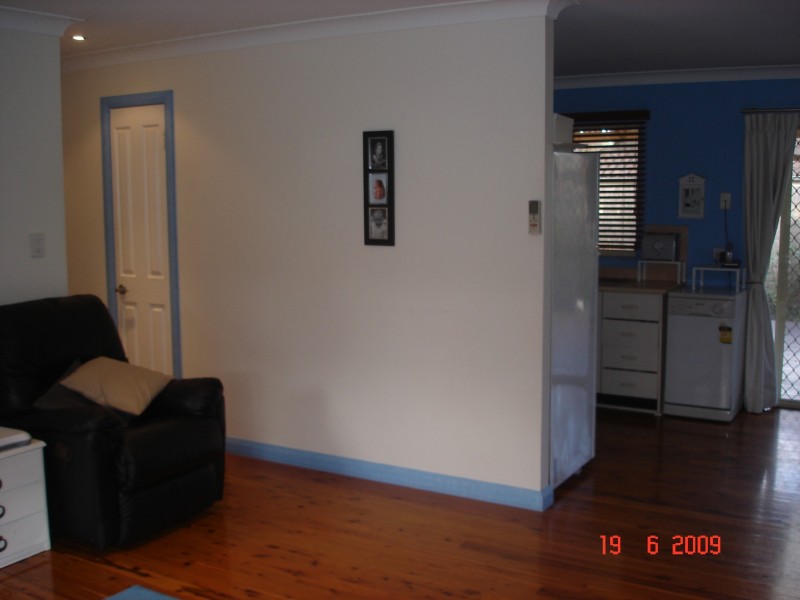 2/4 Courigal Ave, Kincumber NSW 2251