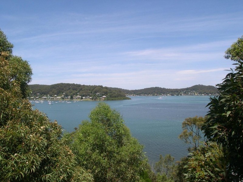 15 Hardys Bay Parade, Killcare NSW 2257