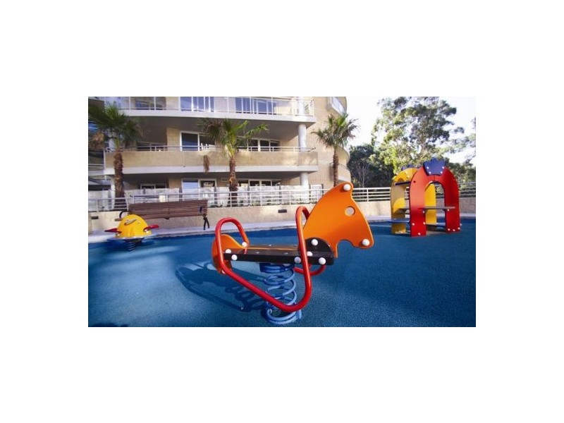 281/80 John Whiteway Drive, Gosford NSW 2250