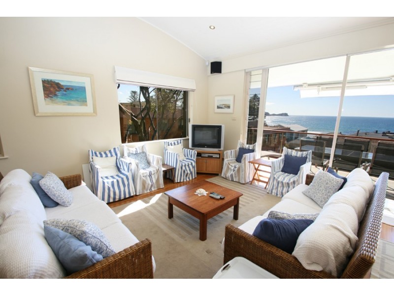 1/1 Hunts Lane, Avoca Beach NSW 2251