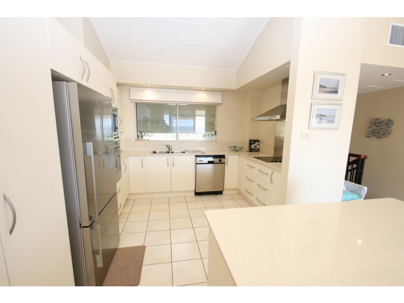 1/1 Hunts Lane, Avoca Beach NSW 2251