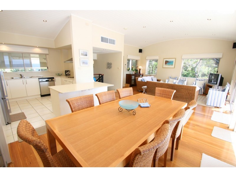 1/1 Hunts Lane, Avoca Beach NSW 2251
