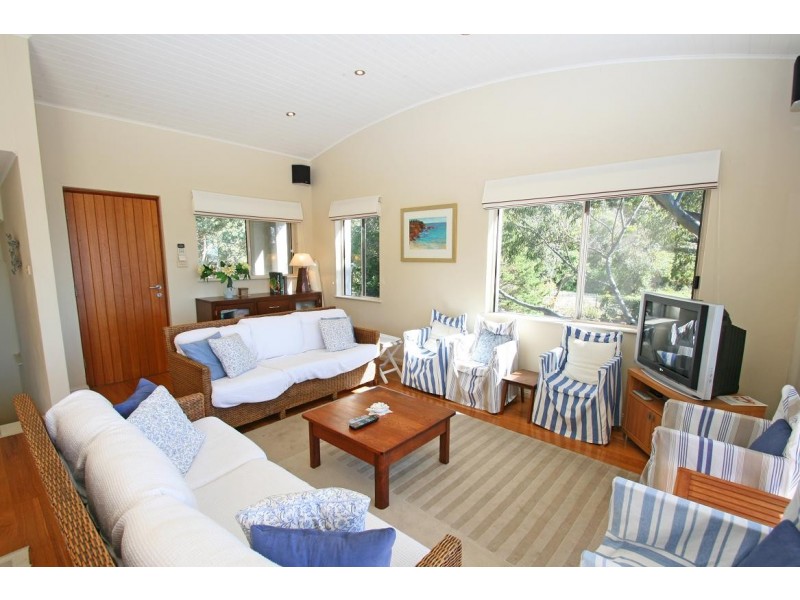 1/1 Hunts Lane, Avoca Beach NSW 2251