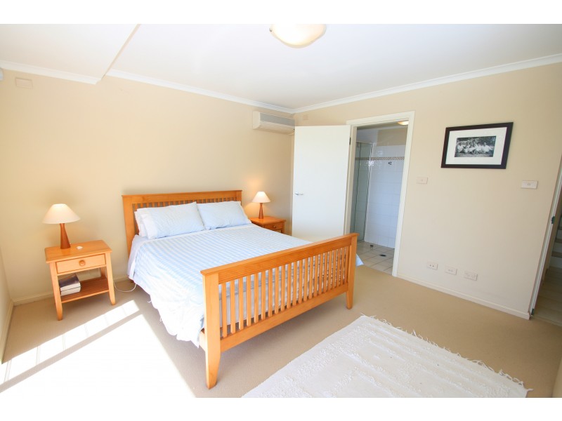 1/1 Hunts Lane, Avoca Beach NSW 2251