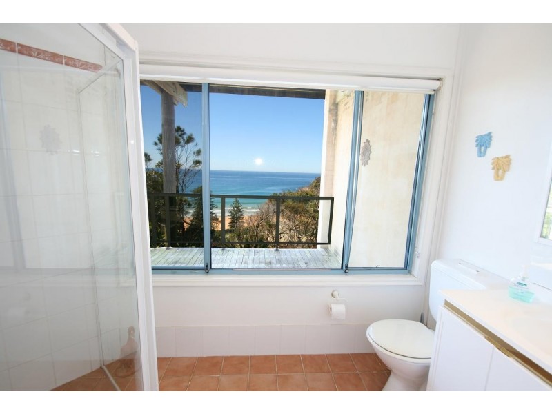 19a Warren Avenue, Avoca Beach NSW 2251