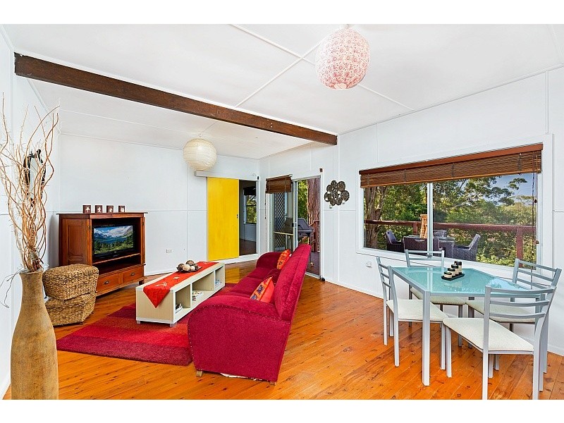 8 Endeavour Drive, Avoca Beach NSW 2251