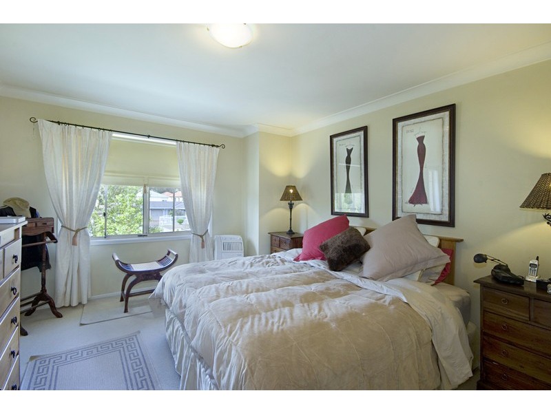 7 Peat Place, Point Clare NSW 2250