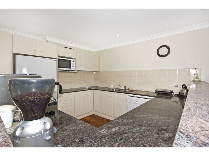 4/1 Cliff Avenue, Avoca Beach NSW 2251