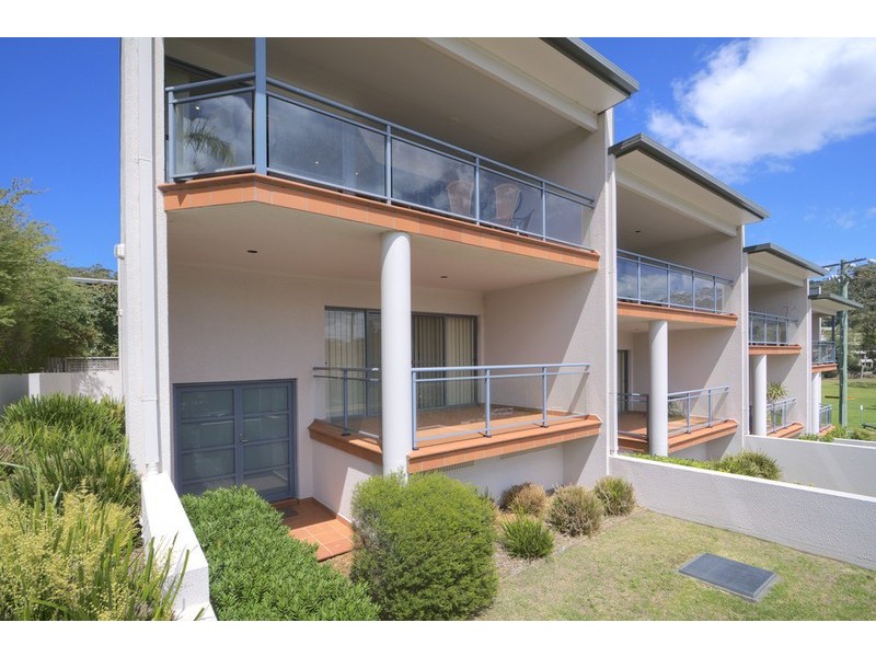 4/1 Cliff Avenue, Avoca Beach NSW 2251