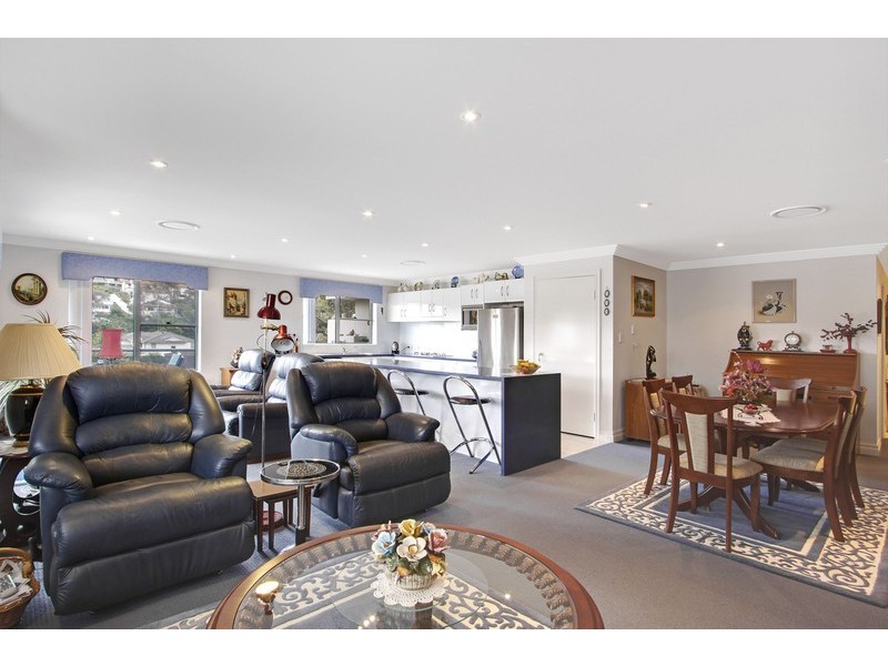 6/1 Creighton Lane, Point Frederick NSW 2250