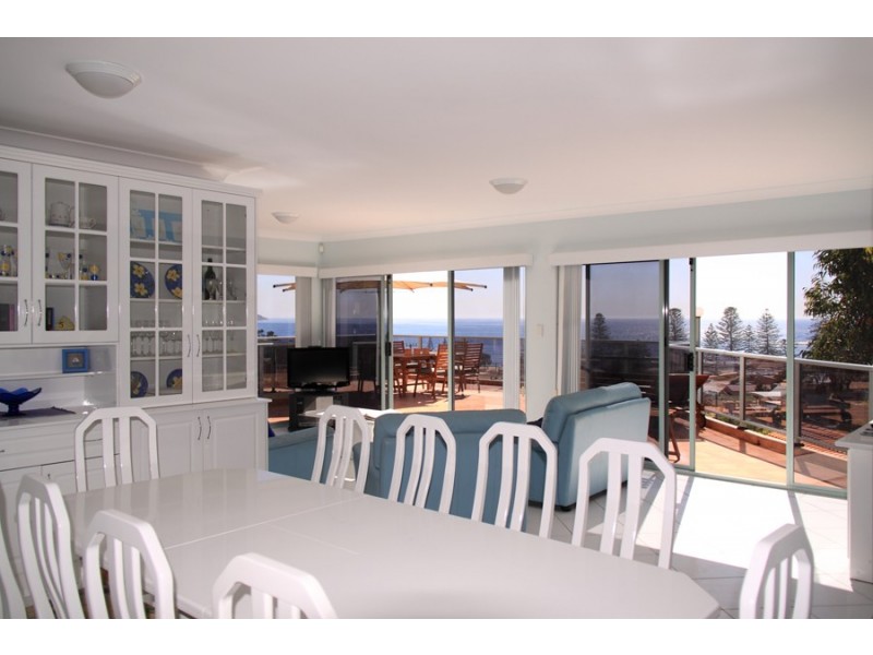 6/30 Campbell Cres, Terrigal NSW 2260