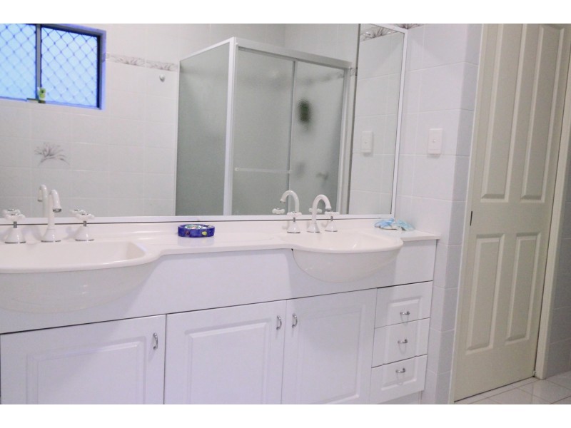 6/30 Campbell Cres, Terrigal NSW 2260