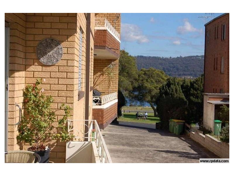 8/13 Masons Pde, Gosford NSW 2250