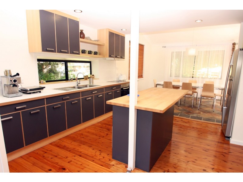 112 Del Mar Drive, Copacabana NSW 2251