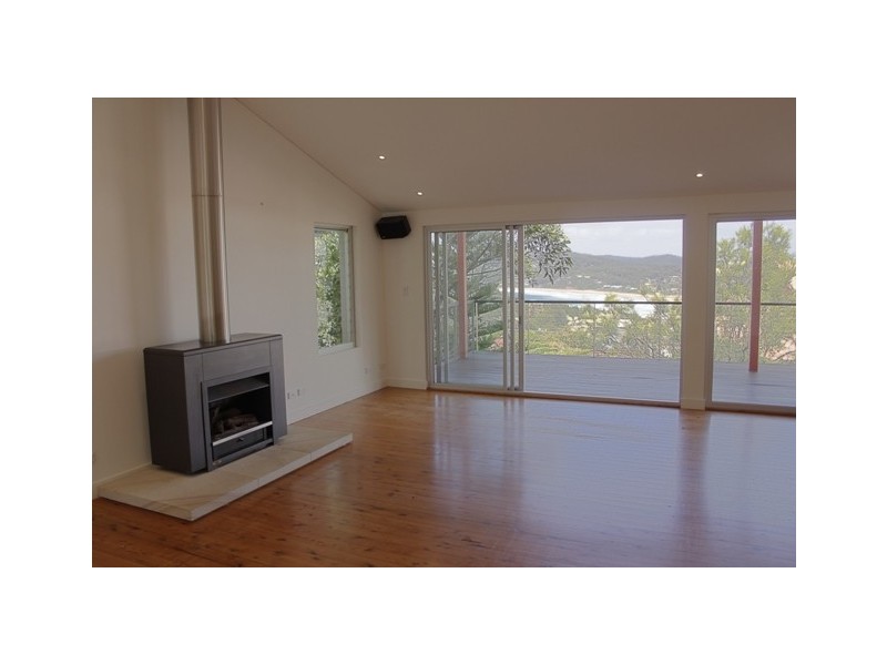 102 Del Monte Place, Copacabana NSW 2251