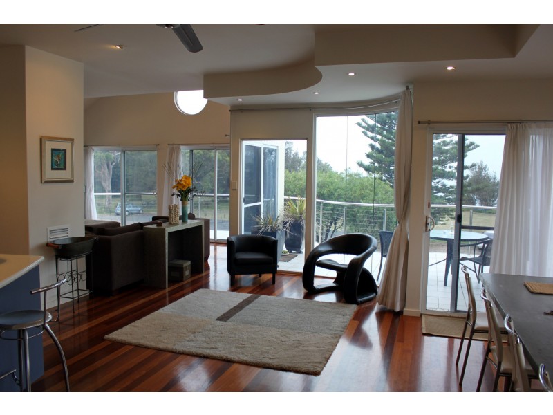 Bateau Bay NSW 2261