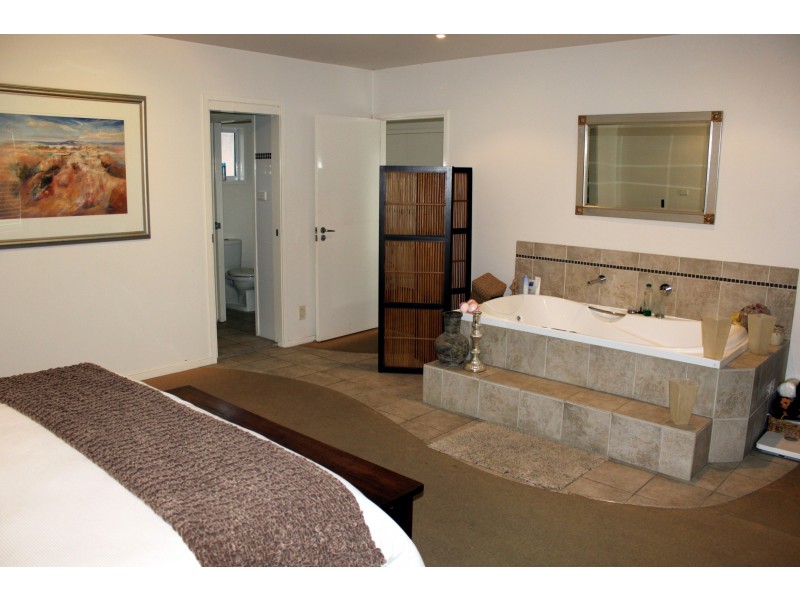Bateau Bay NSW 2261