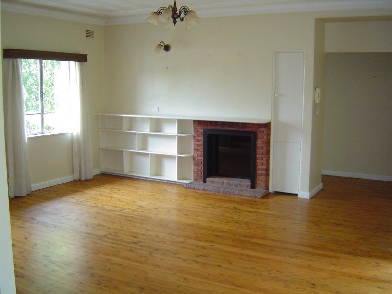 230 Gertrude St, Gosford NSW 2250