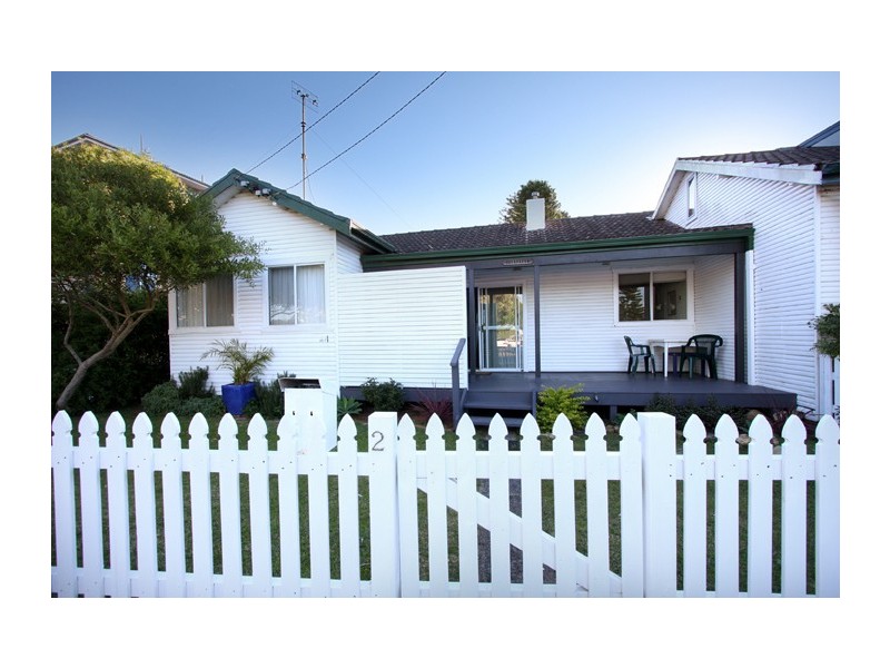 1/2 Ficus Ave, Avoca Beach NSW 2251