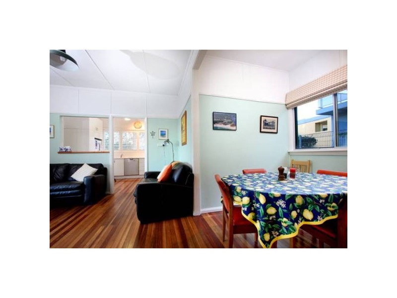 1/2 Ficus Ave, Avoca Beach NSW 2251