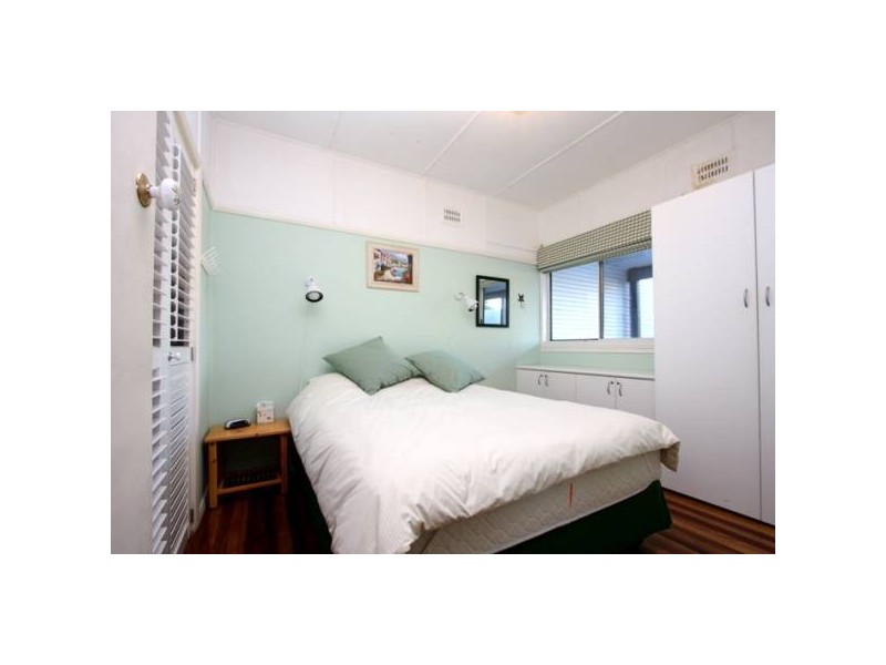 1/2 Ficus Ave, Avoca Beach NSW 2251