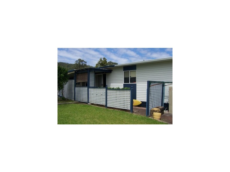 5 / Third Ave Broadlands Estate, Green Point NSW 2251
