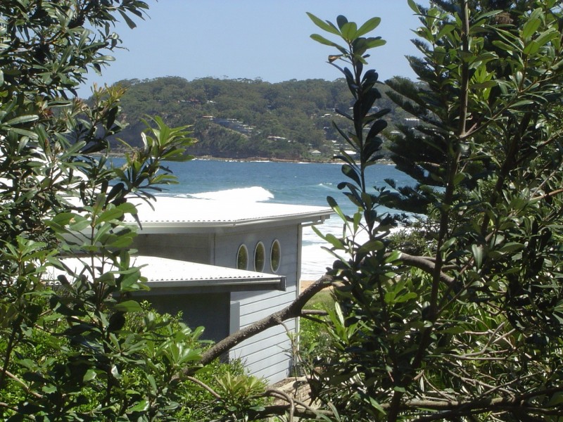 64 North Avoca Parade, North Avoca NSW 2260