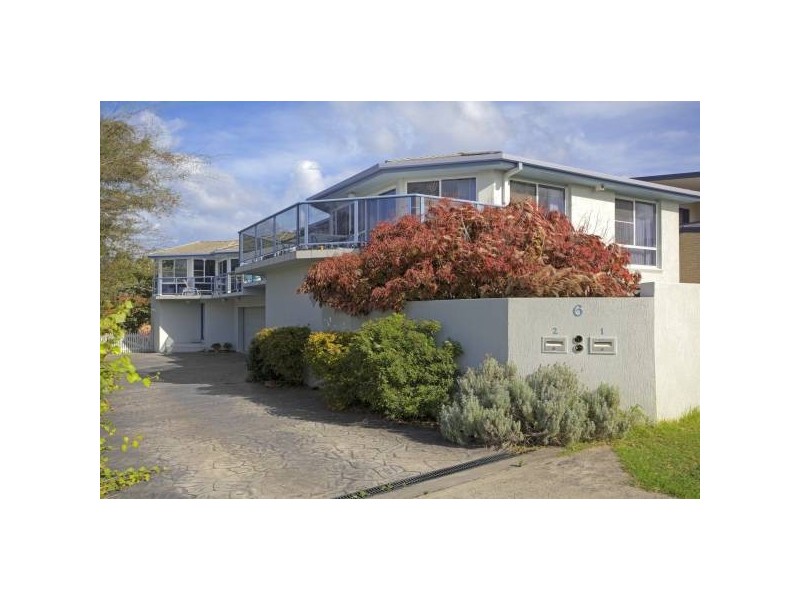 2/6 Prince Street, Wamberal NSW 2260