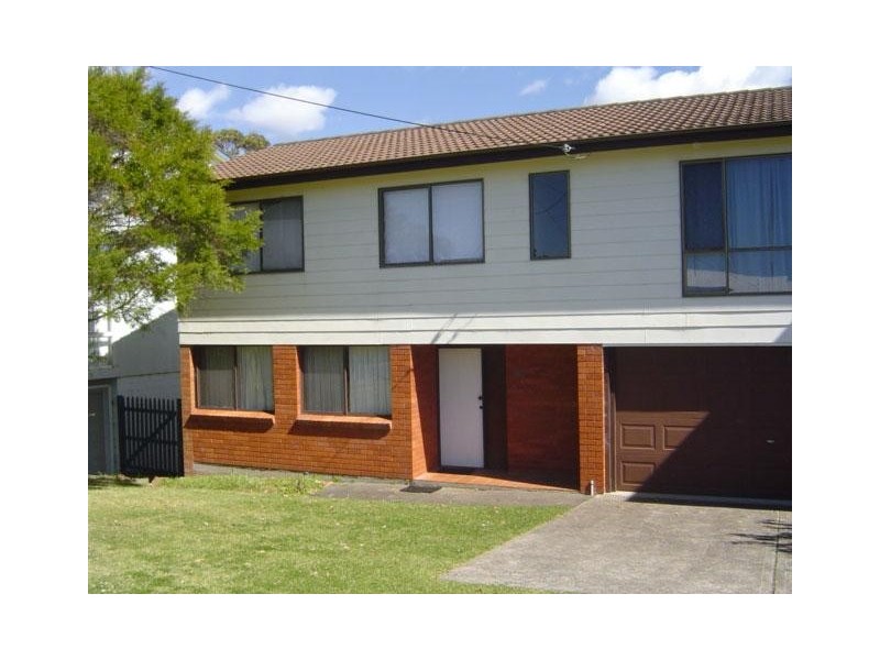 20 Warren Ave, Avoca Beach NSW 2251