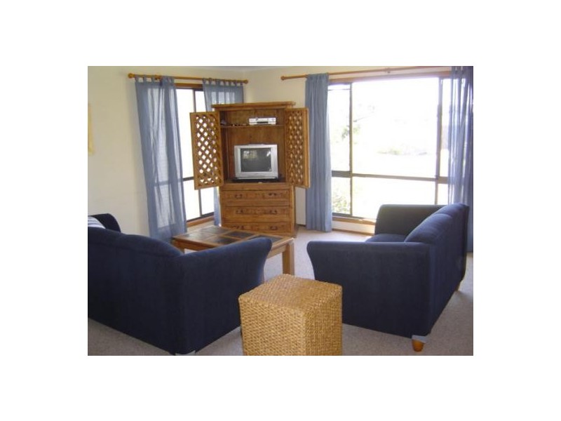20 Warren Ave, Avoca Beach NSW 2251