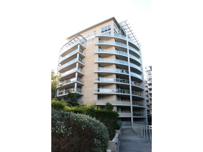 363/80 John Whiteway Drive, Gosford NSW 2250