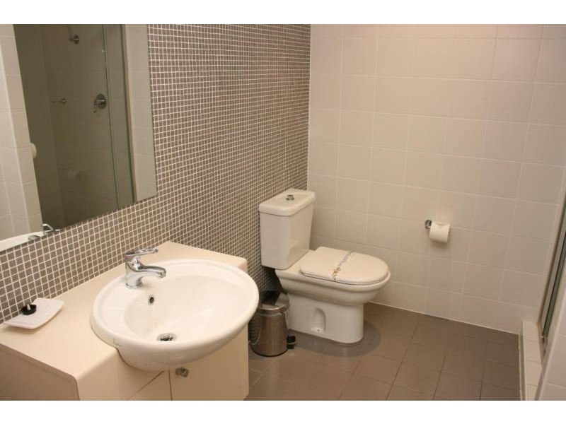 363/80 John Whiteway Drive, Gosford NSW 2250