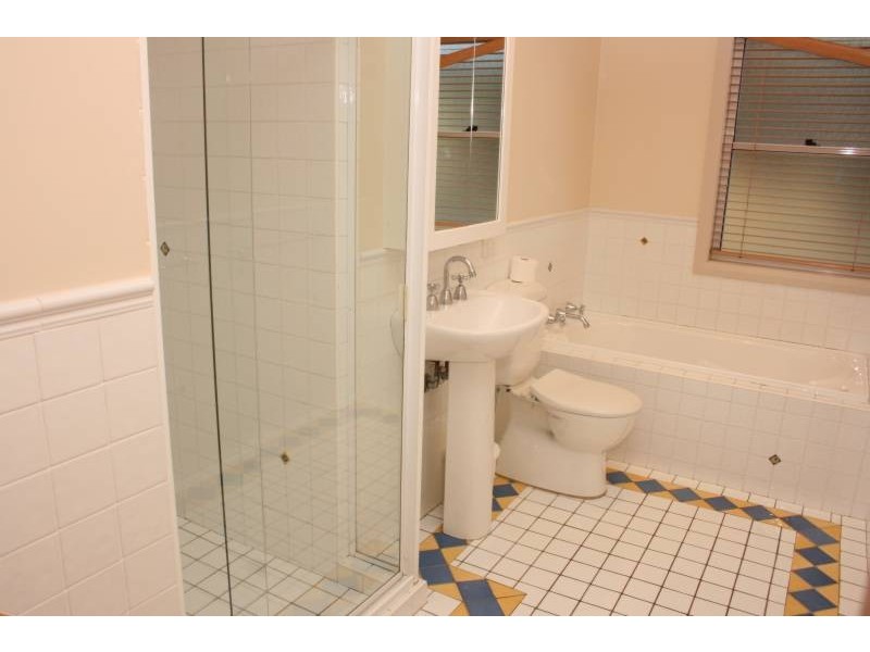 17a Warren Ave, Avoca Beach NSW 2251