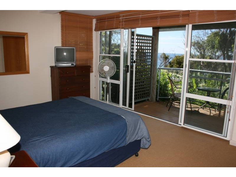 17a Warren Ave, Avoca Beach NSW 2251