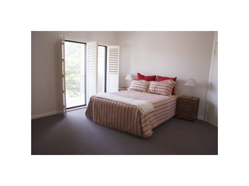 26 Ocean Street, North Avoca NSW 2260