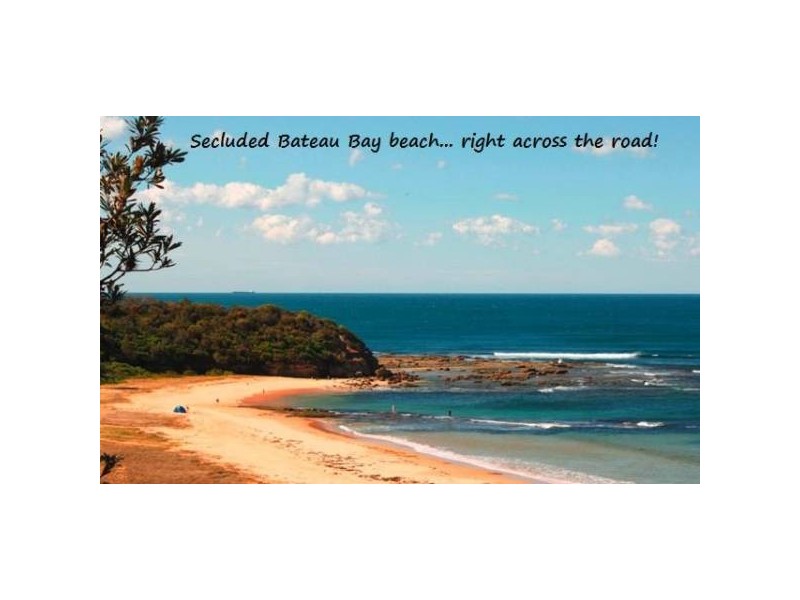 19 Reserve Dr, Bateau Bay NSW 2261