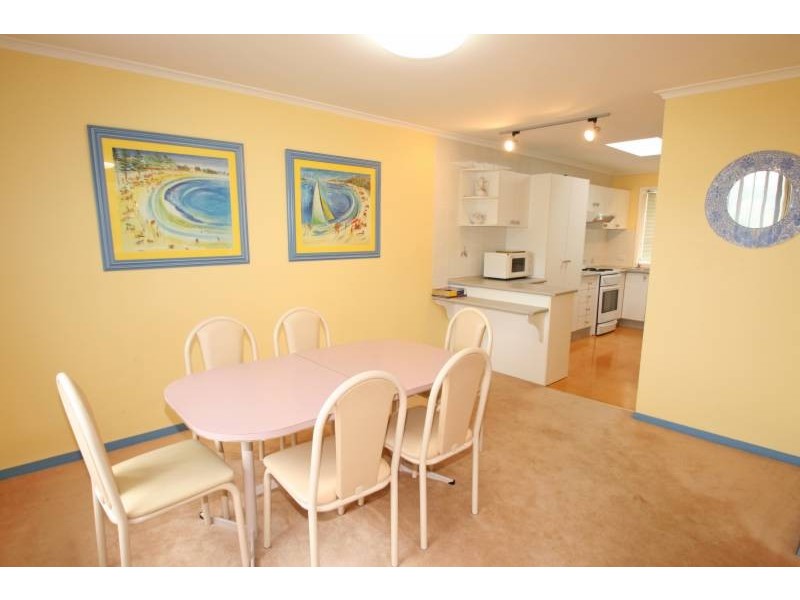 2/24 Maroomba Road, Terrigal NSW 2260