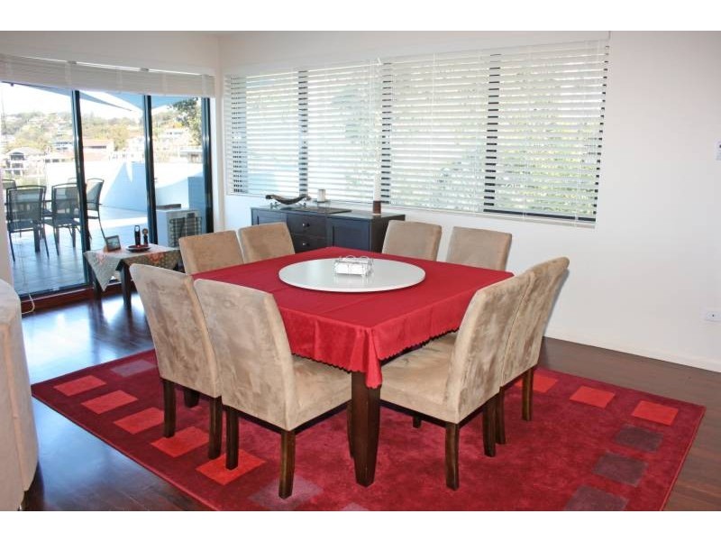 2/30-32 Barnhill Road, Terrigal NSW 2260