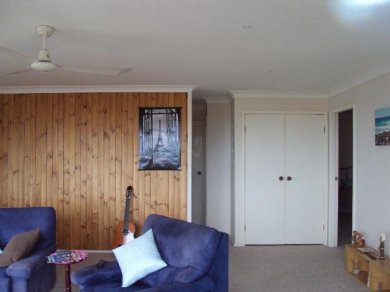 21A Fiesta Cres, Copacabana NSW 2251
