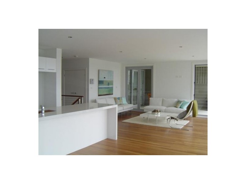 21 Ascot Av, Avoca Beach NSW 2251