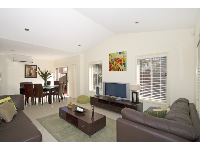 1 / 201 The Round Drive, Avoca Beach NSW 2251