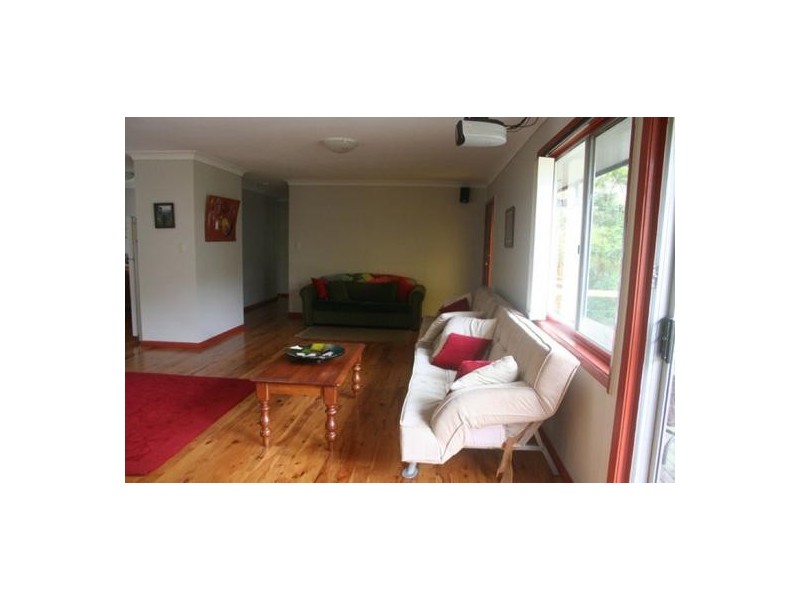 5 Leeside Road, North Avoca NSW 2260