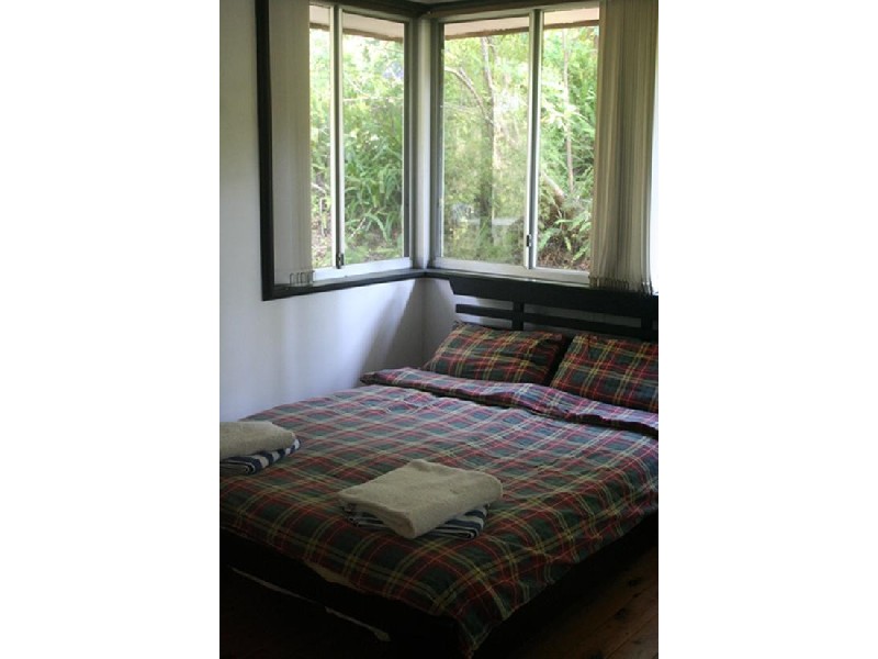 5 Leeside Road, North Avoca NSW 2260