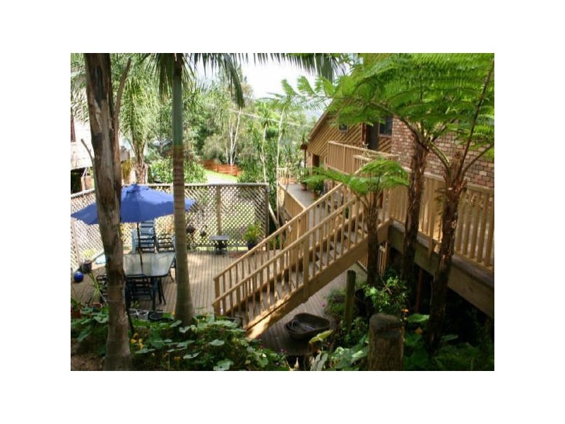 13 Cabbage Tree Ave, Avoca Beach NSW 2251