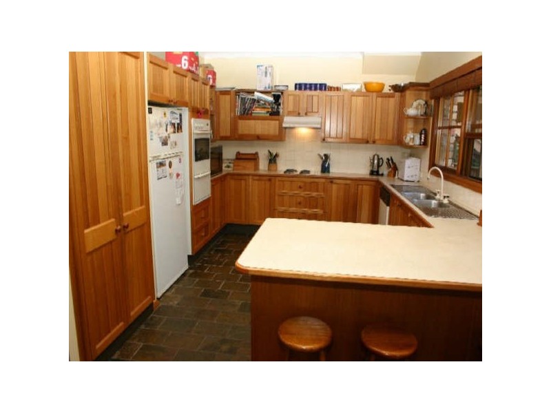 13 Cabbage Tree Ave, Avoca Beach NSW 2251