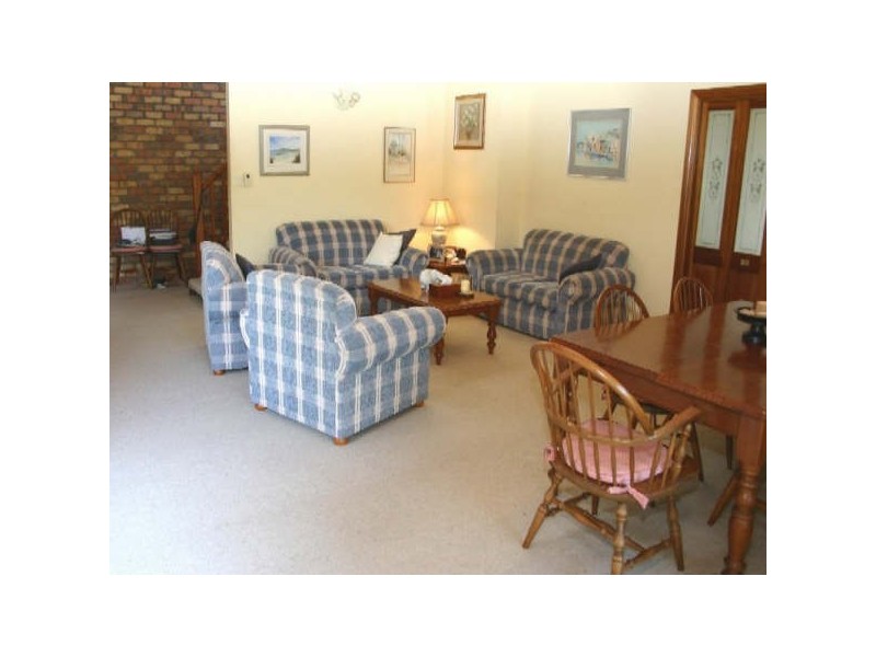 13 Cabbage Tree Ave, Avoca Beach NSW 2251