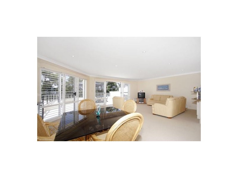 2/9 Hillcrest Street, Terrigal NSW 2260