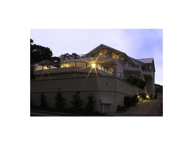 2/9 Hillcrest Street, Terrigal NSW 2260