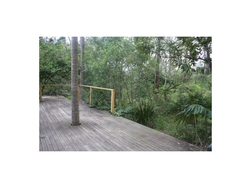 5 Leeside Road, North Avoca NSW 2260