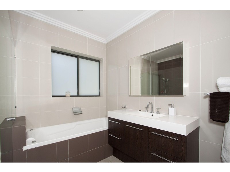 1/40 Campbell Crescent, Terrigal NSW 2260